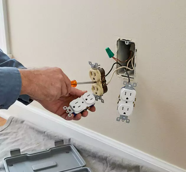 Professional Outlet Replacement: Your Local Swap-Out Team in Lake Mary, FL